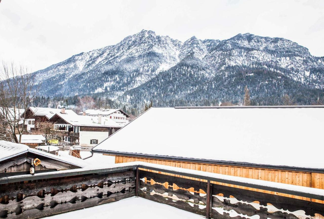 Appartement Ferienhaus Butterfly à Garmisch-Partenkirchen Extérieur photo