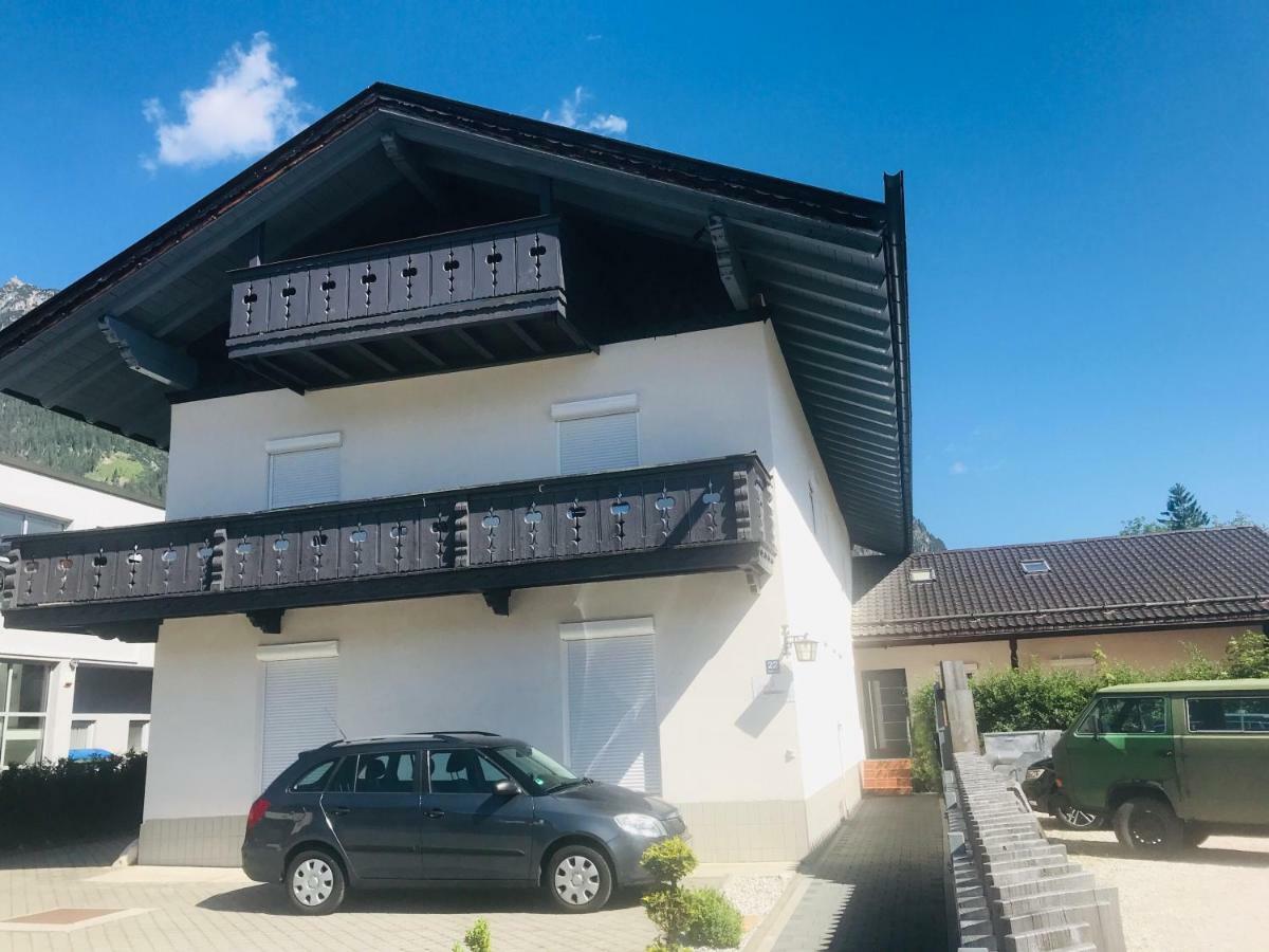 Appartement Ferienhaus Butterfly à Garmisch-Partenkirchen Extérieur photo