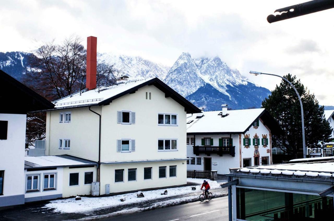 Appartement Ferienhaus Butterfly à Garmisch-Partenkirchen Extérieur photo