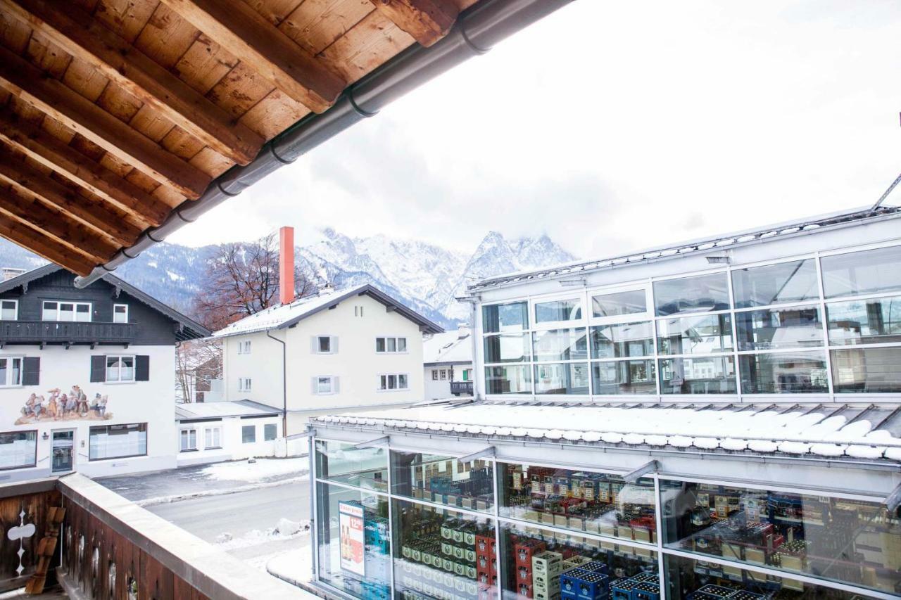 Appartement Ferienhaus Butterfly à Garmisch-Partenkirchen Extérieur photo