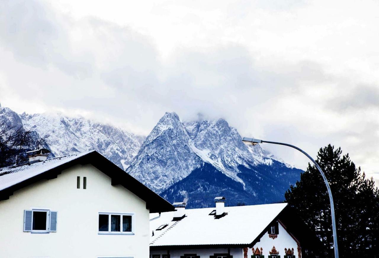 Appartement Ferienhaus Butterfly à Garmisch-Partenkirchen Extérieur photo