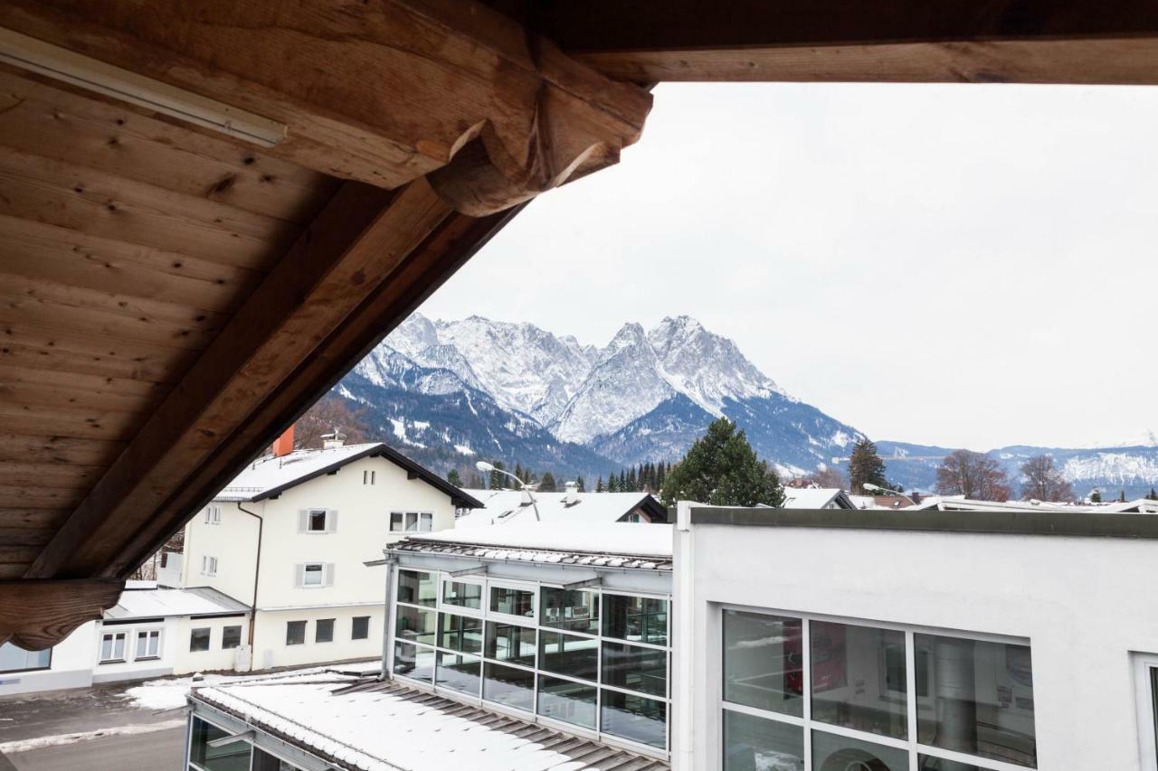 Appartement Ferienhaus Butterfly à Garmisch-Partenkirchen Extérieur photo